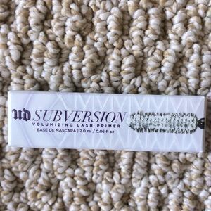 🍄 Urban Decay Subversion Volumizing Lash Primer